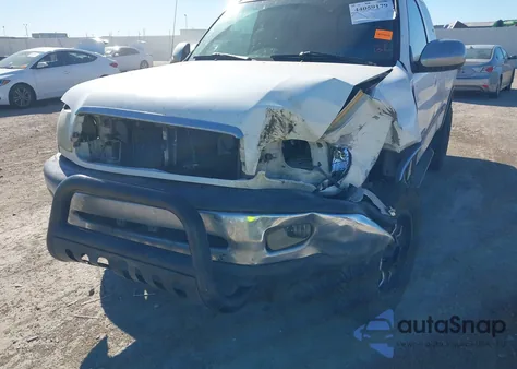 2002 Toyota Tundra Sr5 V8 z USA, uszkodzony, nr VIN 5TBRT34172S274145